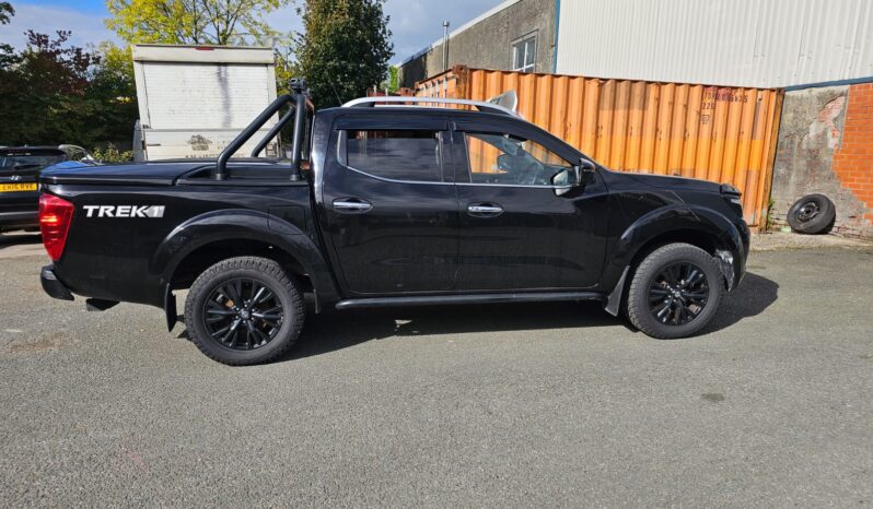 
								2017 NISSAN NAVARA Double Cab Pick Up Trek-1 2.3dCi 190 4WD (LV67 TXR) full									