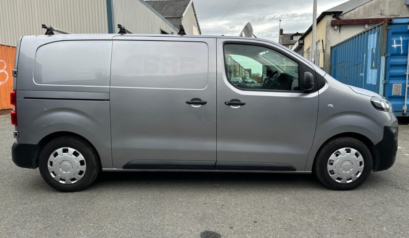 
								2021 VAUXHALL VIVARO 2700 1.5d 100PS Edition H1 Van (DU20 YPZ) full									