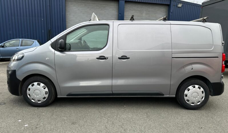 
								2021 VAUXHALL VIVARO 2700 1.5d 100PS Edition H1 Van (DU20 YPZ) full									