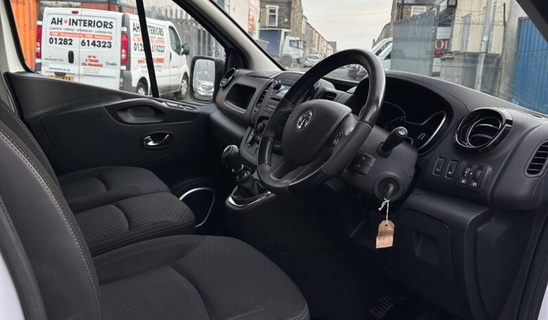 
								2019 VAUXHALL VIVARO 2700 1.6CDTI 120PS Sportive H1 Van(KR68 XRP) full									