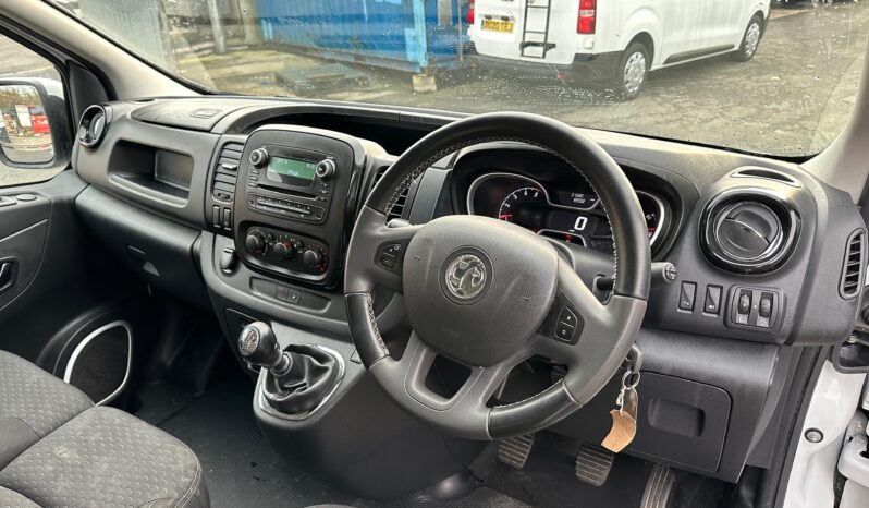 
								2018 VAUXHALL VIVARO 2700 1.6CDTI 120PS Sportive H1 Van (BL17 KVH) full									